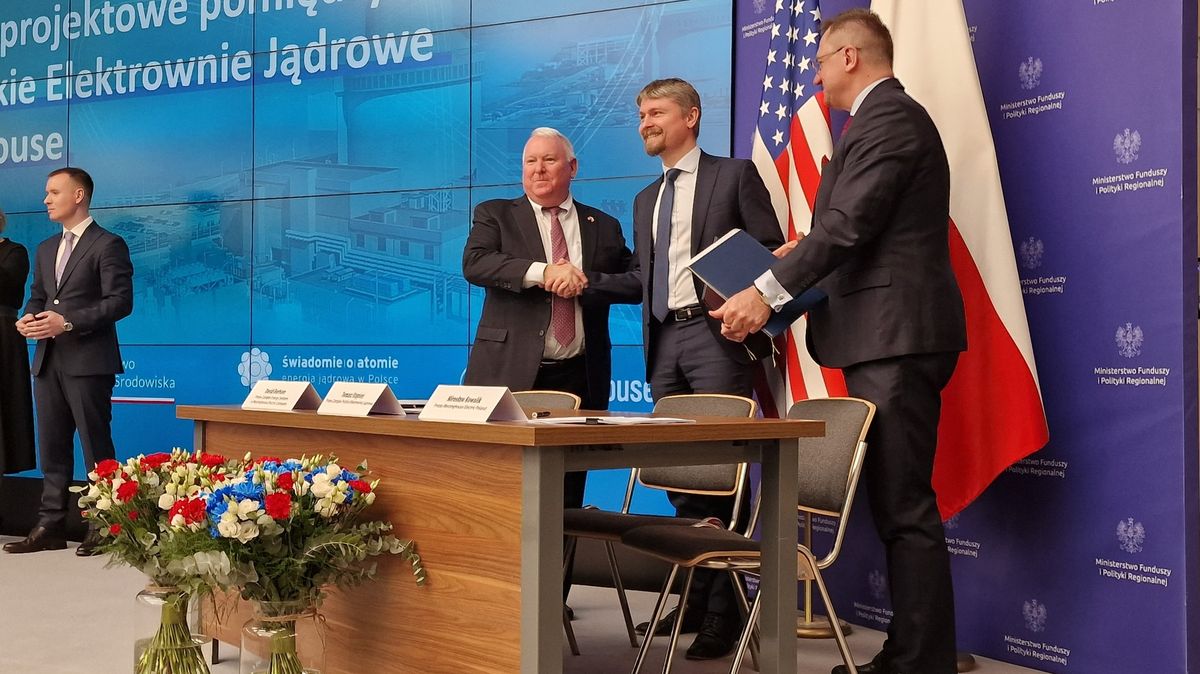 Polsko a Westinghouse podepsaly smlouvu o výstavbě jaderné elektrárny